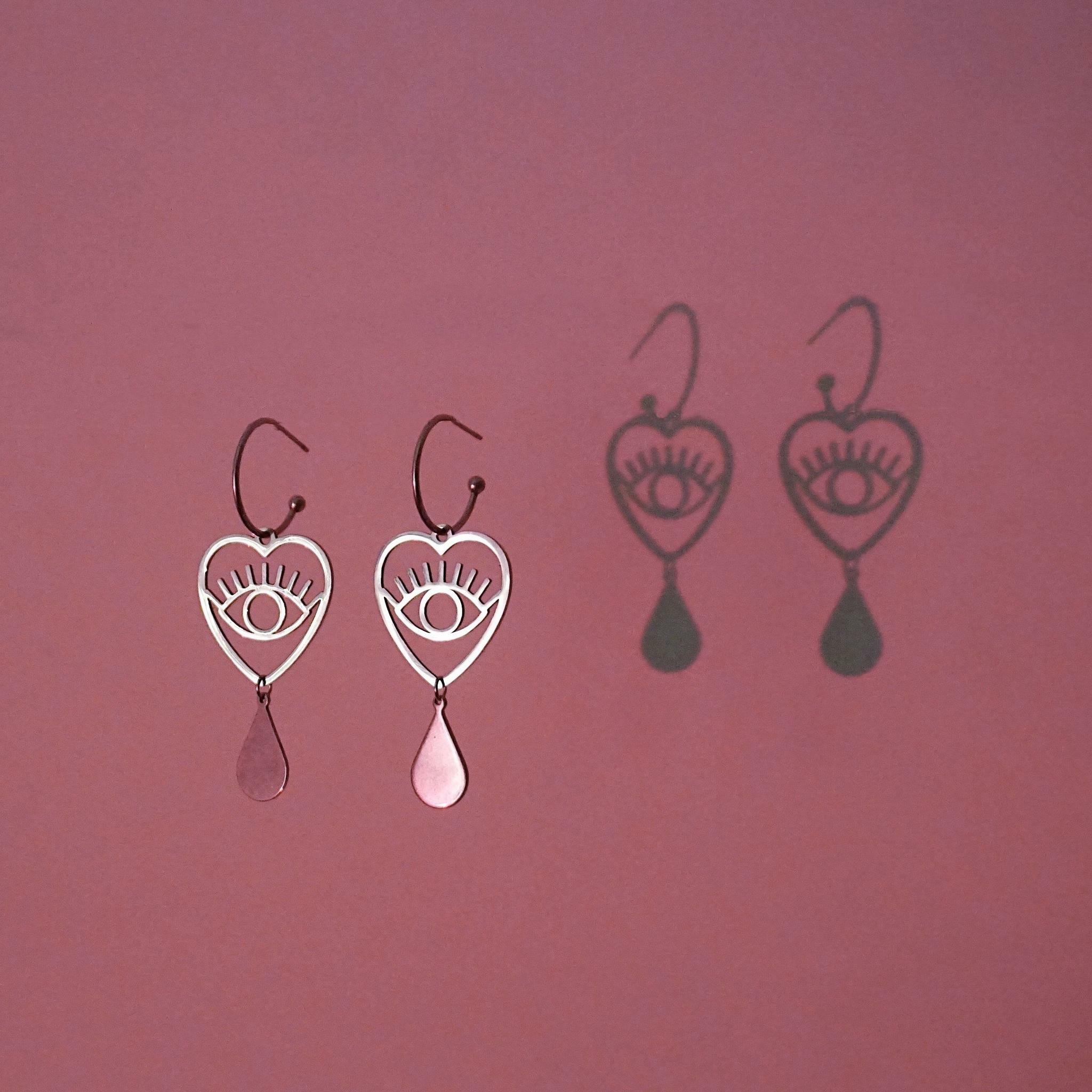 серьги из стали с сердцем и слезой