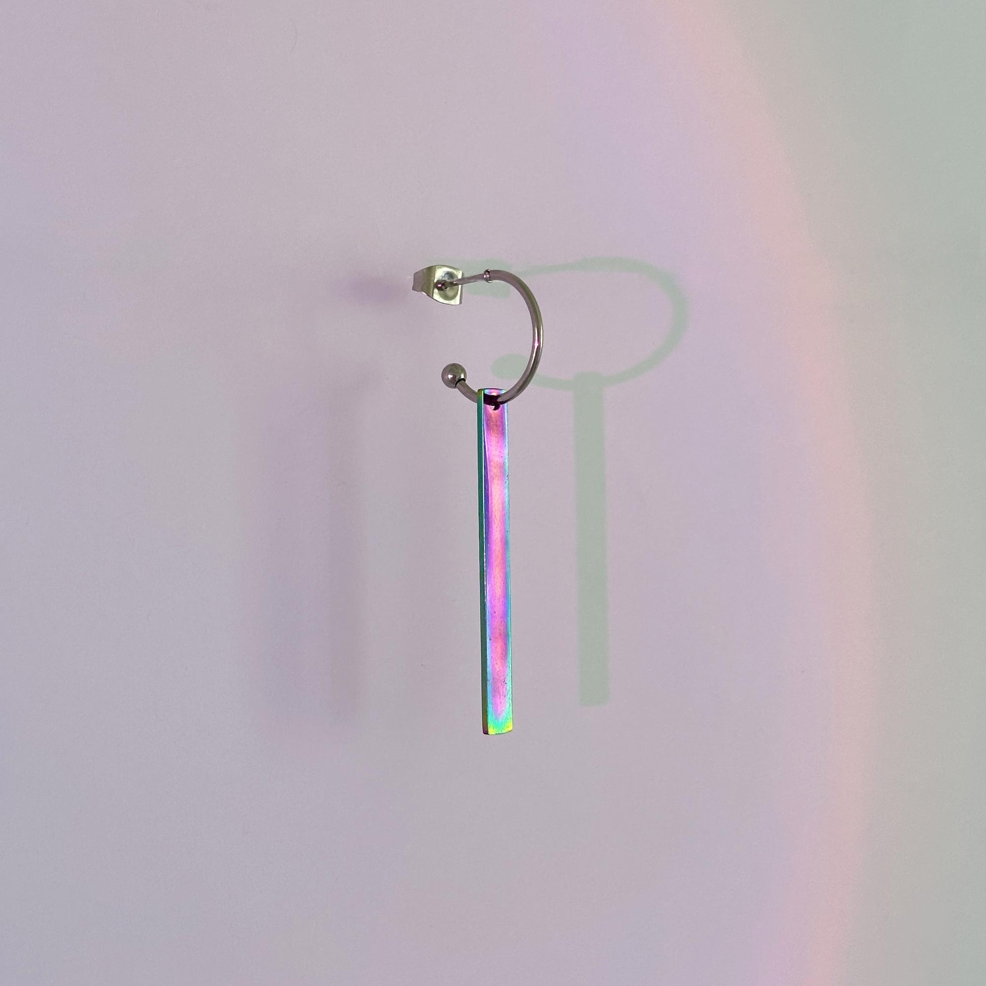 моносерьга с титановым напылением №2