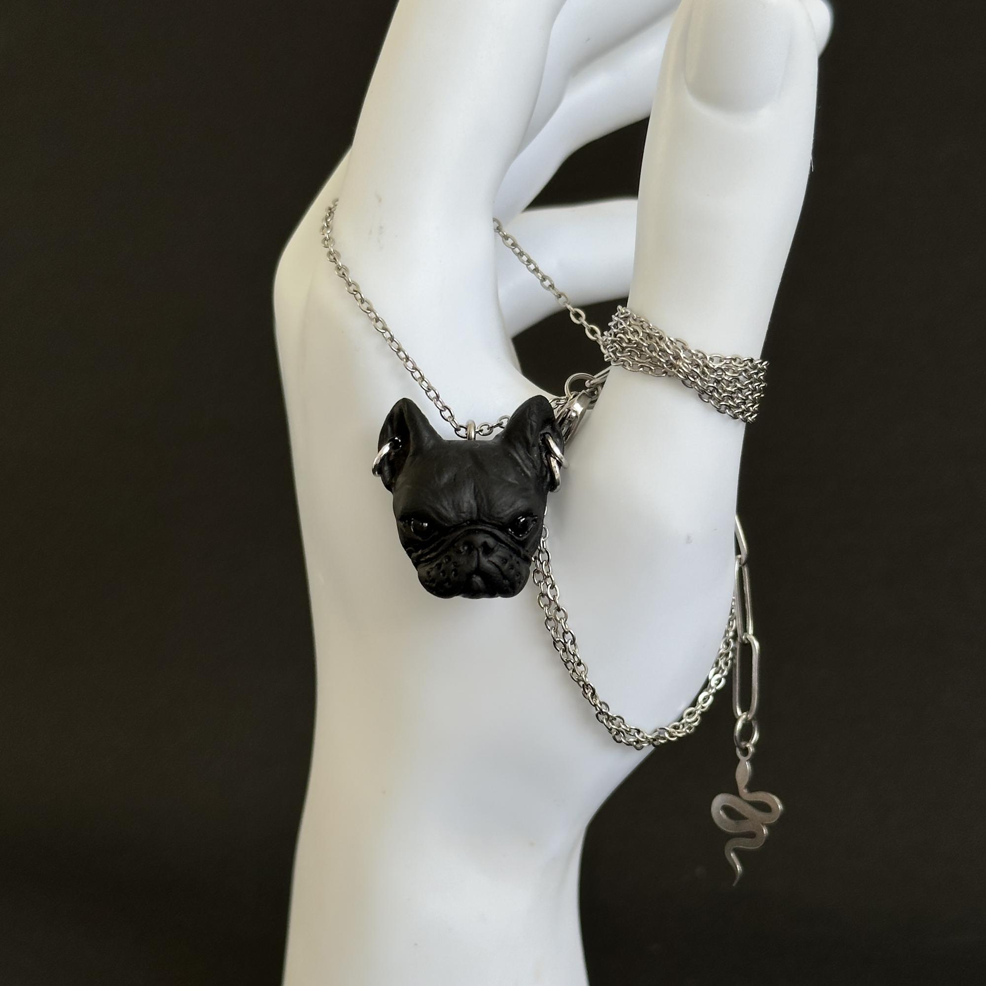 кулон бульдог черный