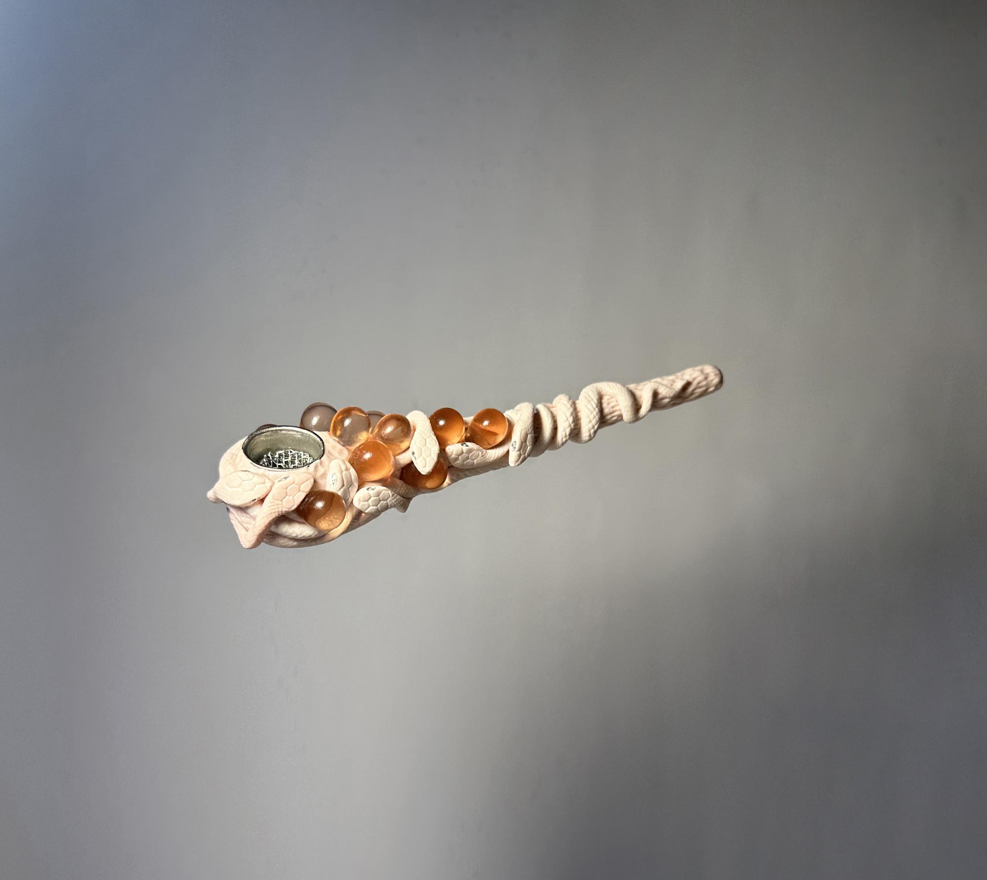 трубка со змеями и чешским стеклом