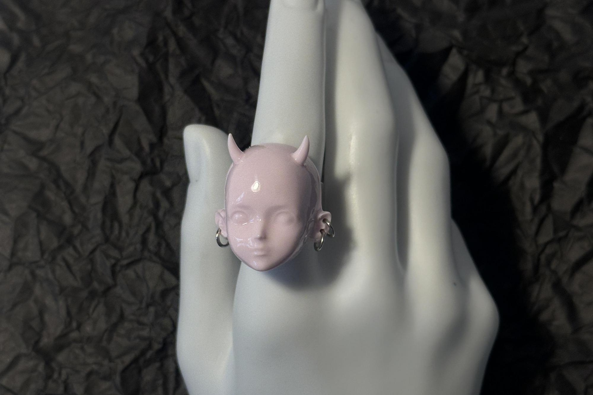 кольцо светло-розовый дьяволёнок