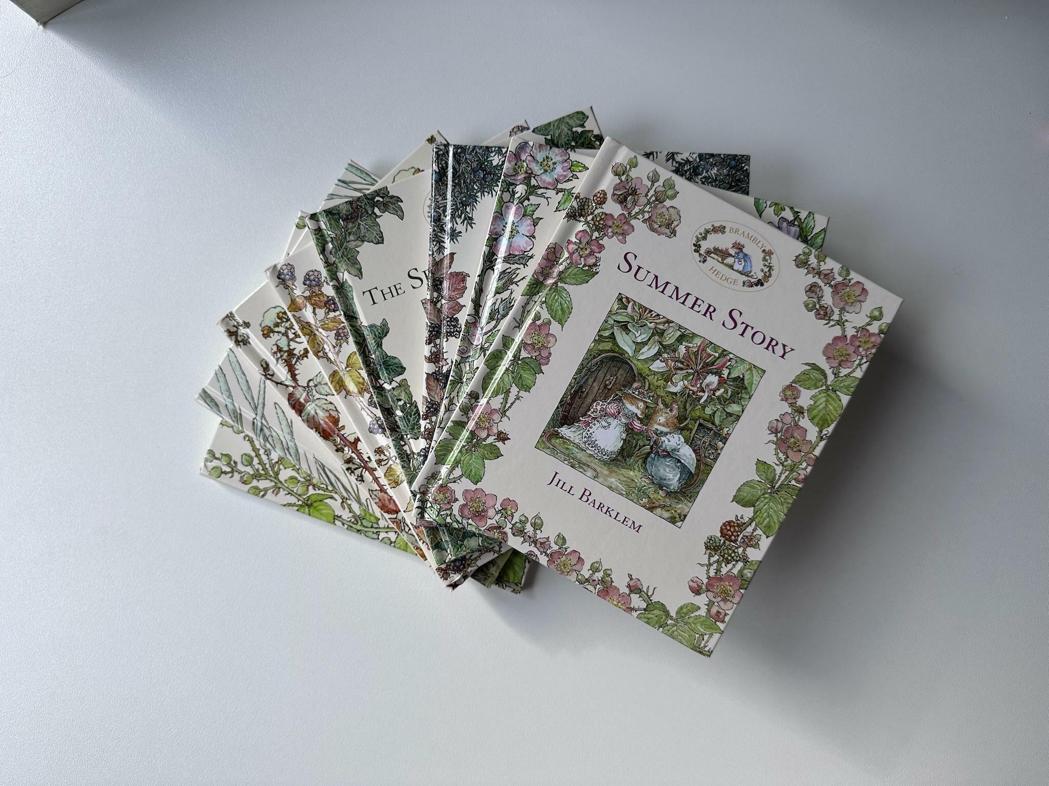 Книги > Мини-книги « Brambly hedge» (английское издание) купить в
