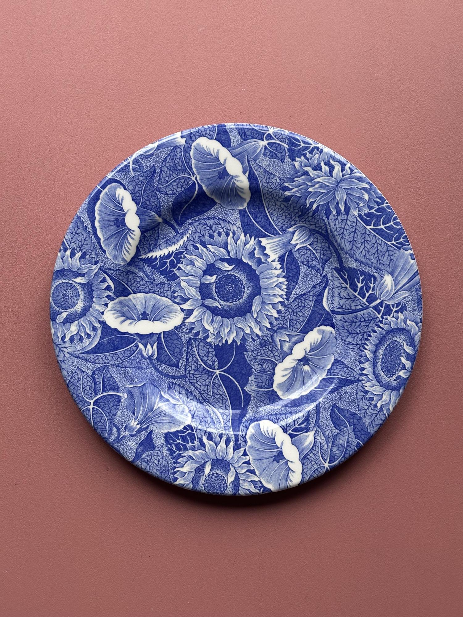 Столовая тарелка  "Подсолнухи и вьюны"