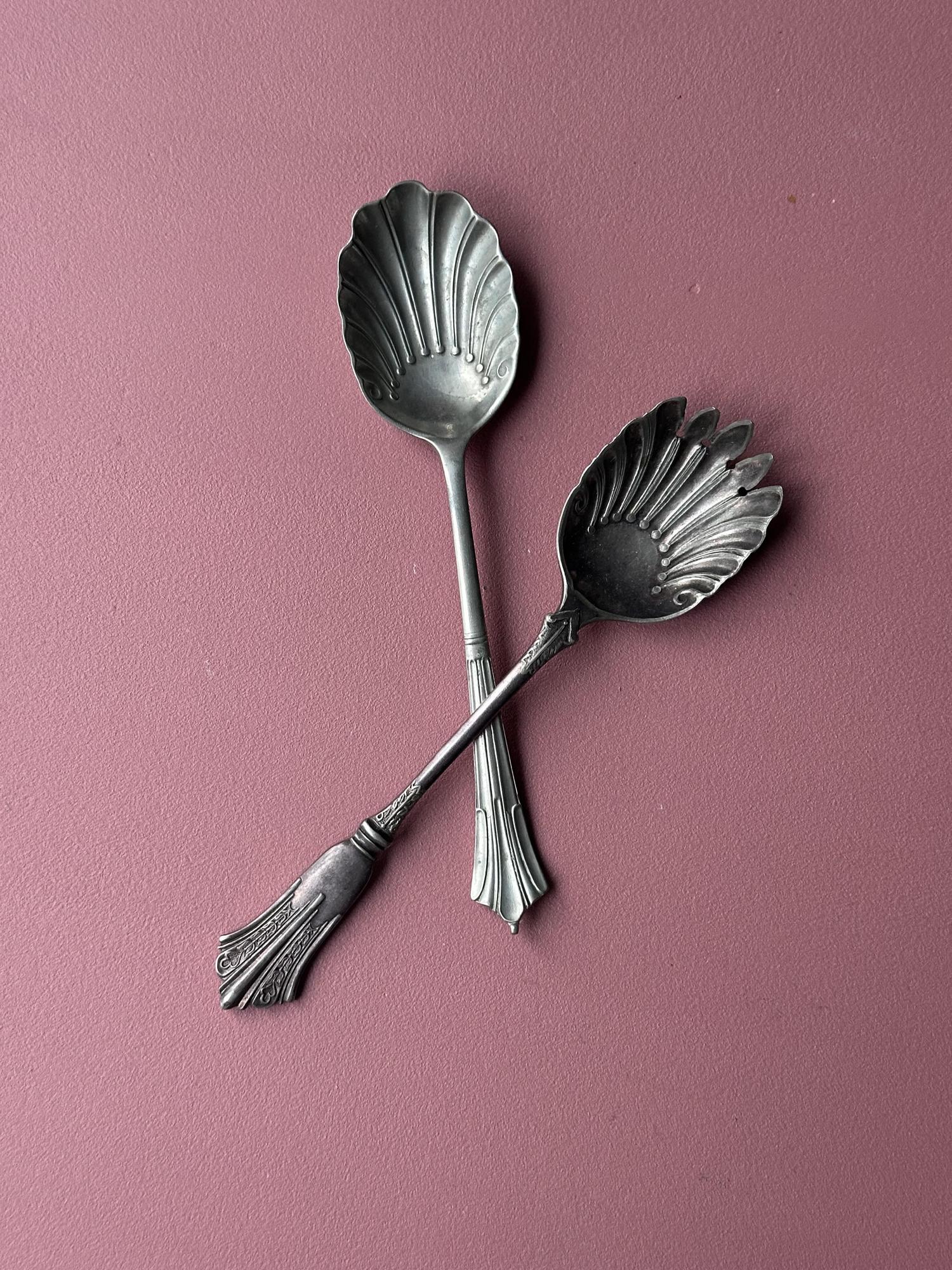 Антикварная ложка для икры