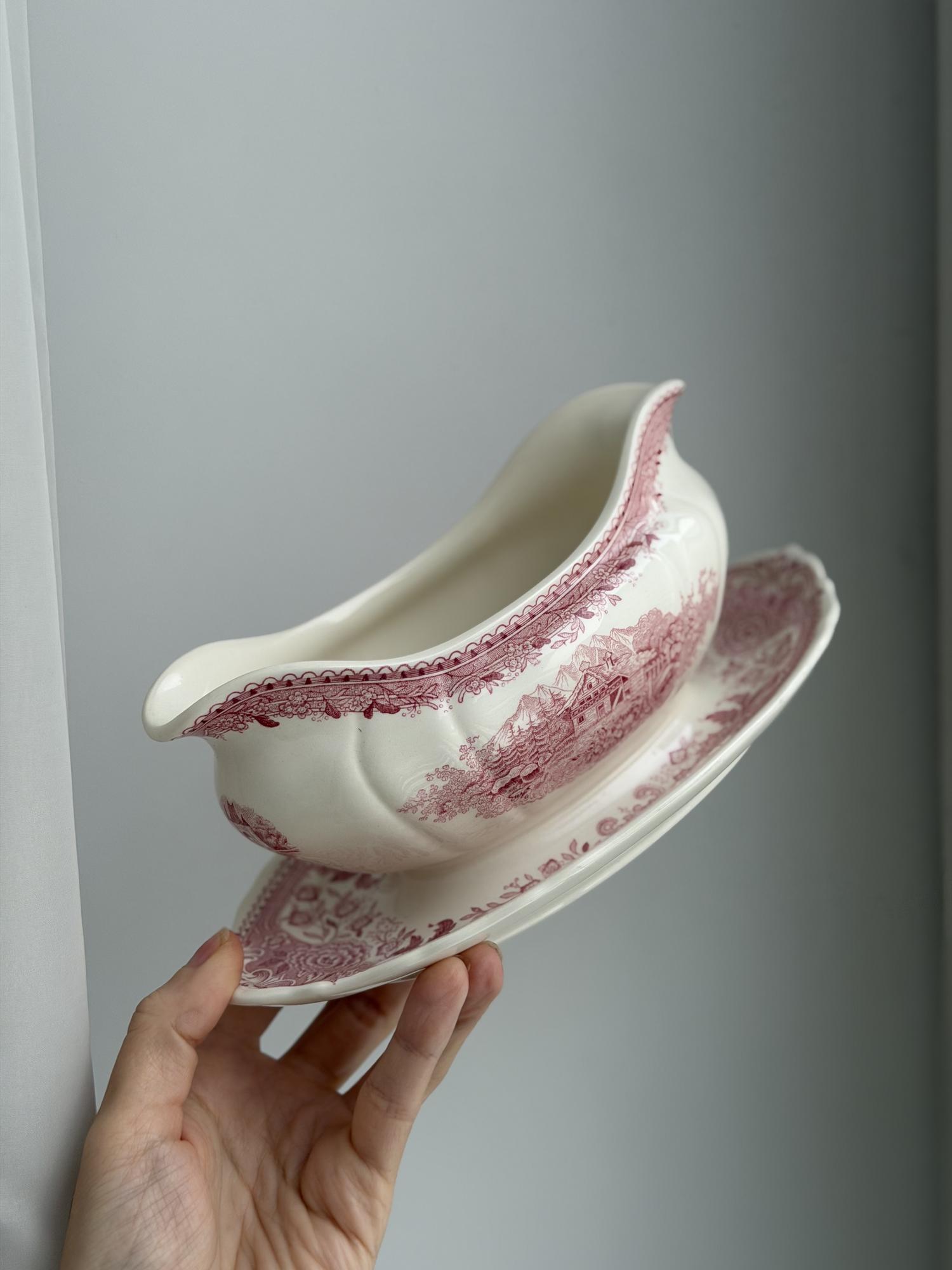 Соусник c брусничным рисунком