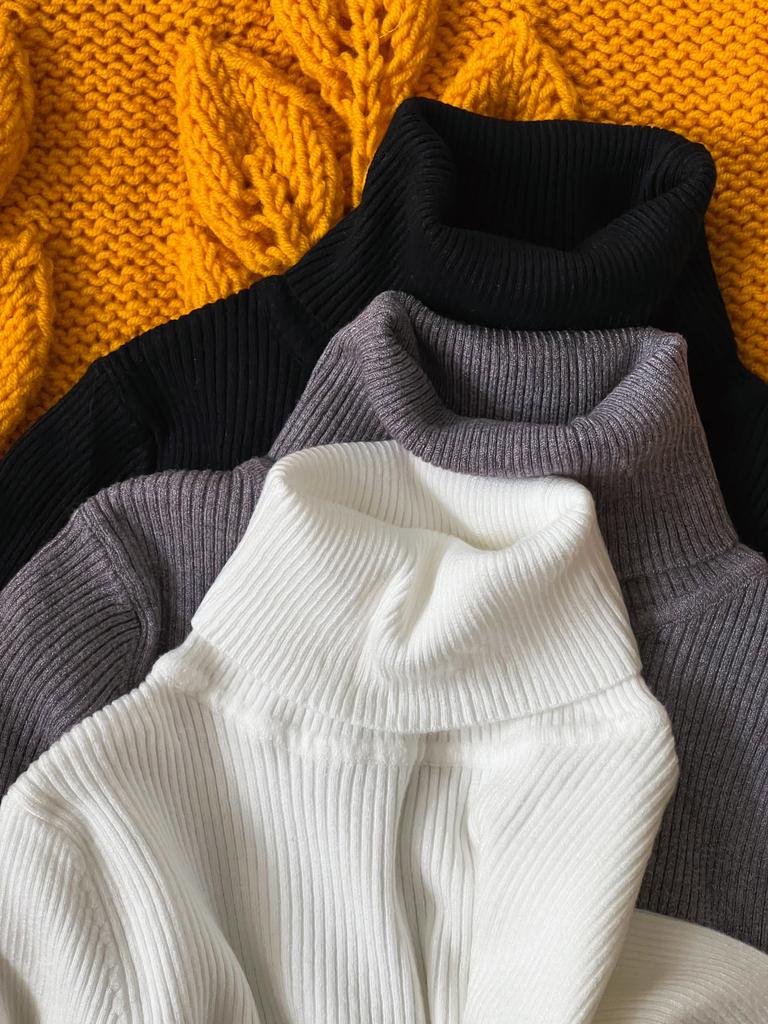 Водолазка в рубчик, черный