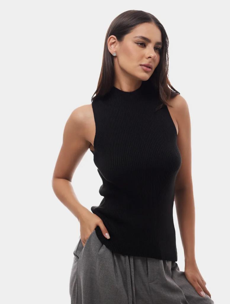 Топ вязаный