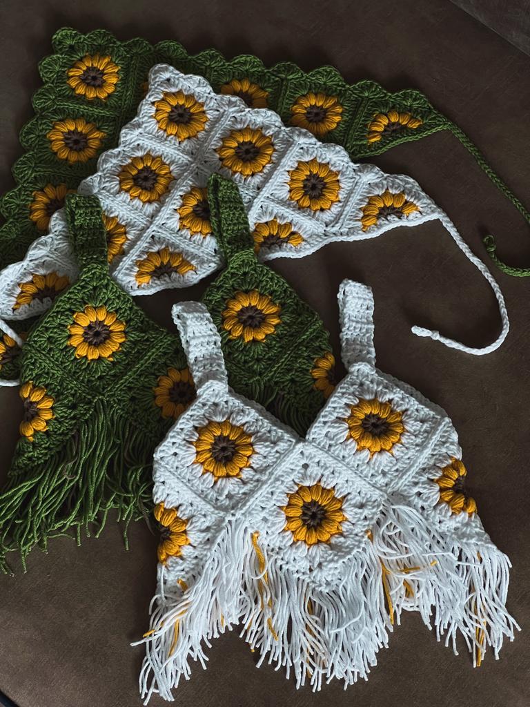 Топ «подсолнухи» с бахромой