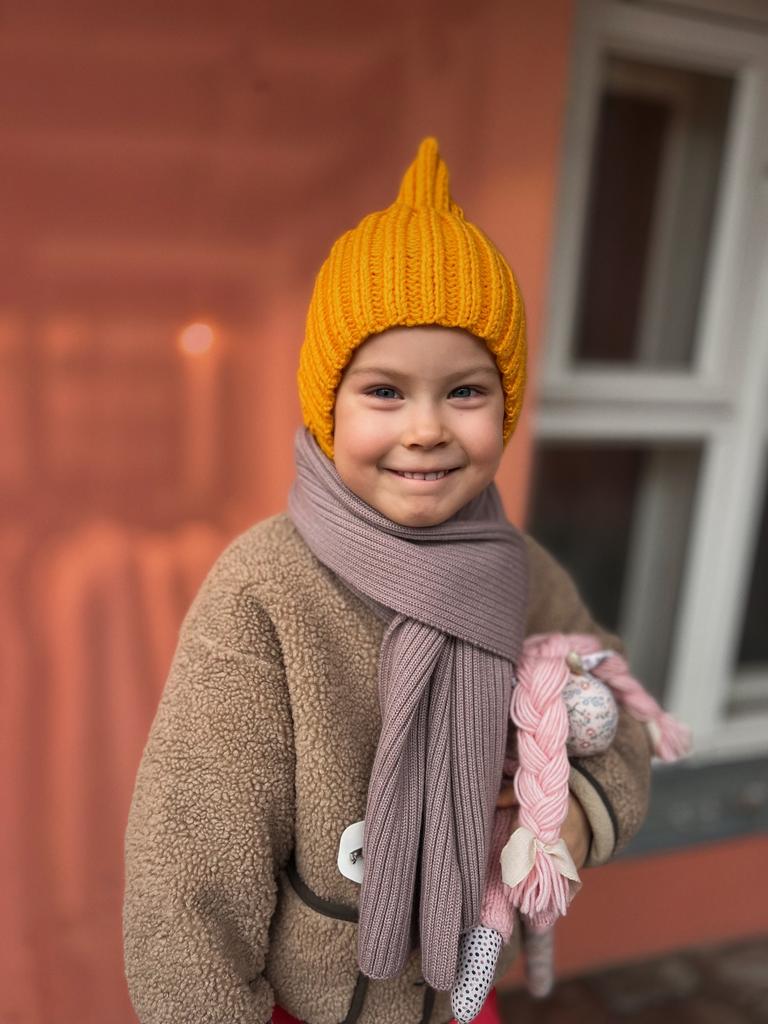 Чепчик «Эльфик» из итальянского мериноса, горчица