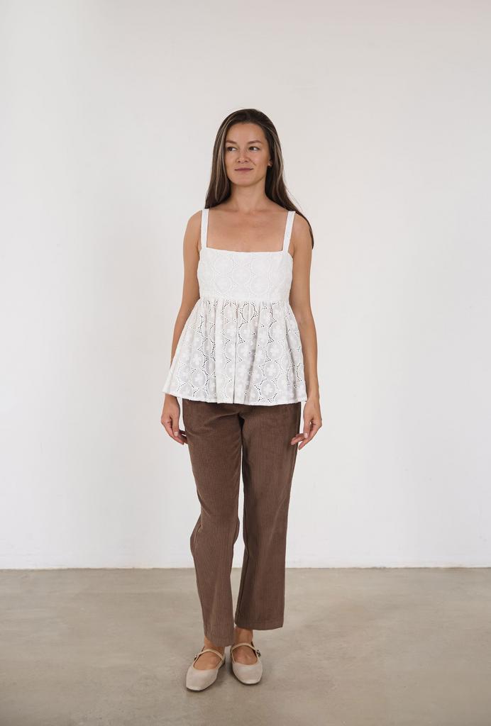 Топ шитье белый