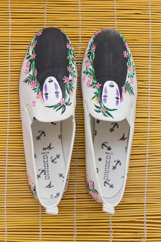 Белые слипоны с росписью Цветочный Каонаси