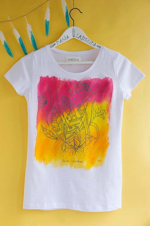 Футболка с росписью Feathers fever