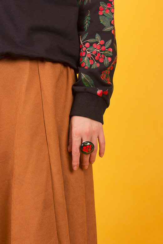 Деревянное кольцо с росписью Рябина