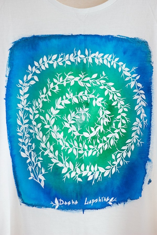 Футболка с росписью flower hypnosis