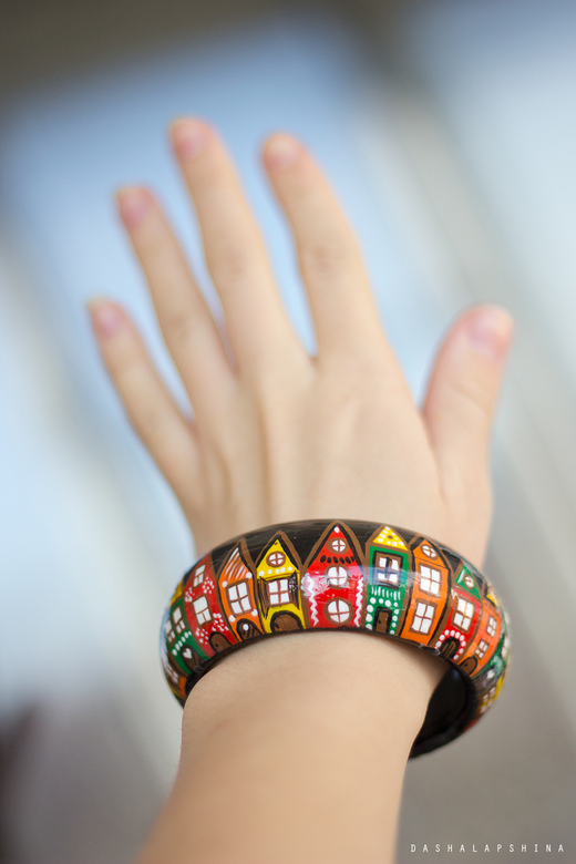 Браслет с росписью "Домики"