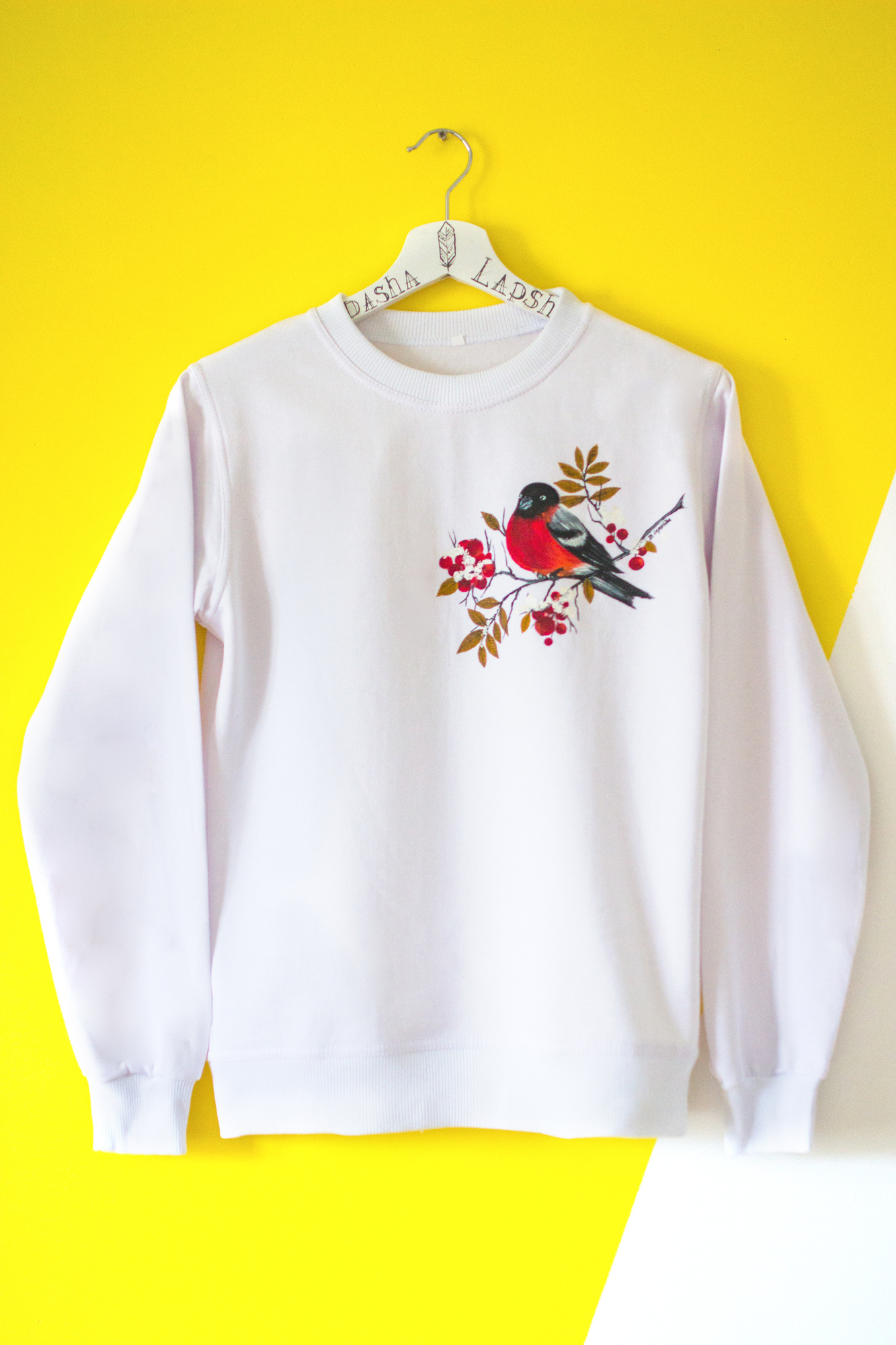 Свитшот с росписью - Снегирь на рябине