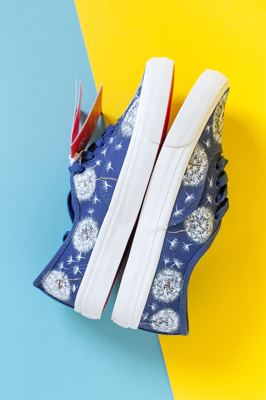 Синие тканевые кеды с росписью - Ежики-одуванчики