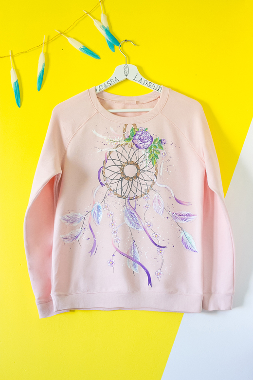 Розовый свитшот с росписью - Spring Dream Catcher