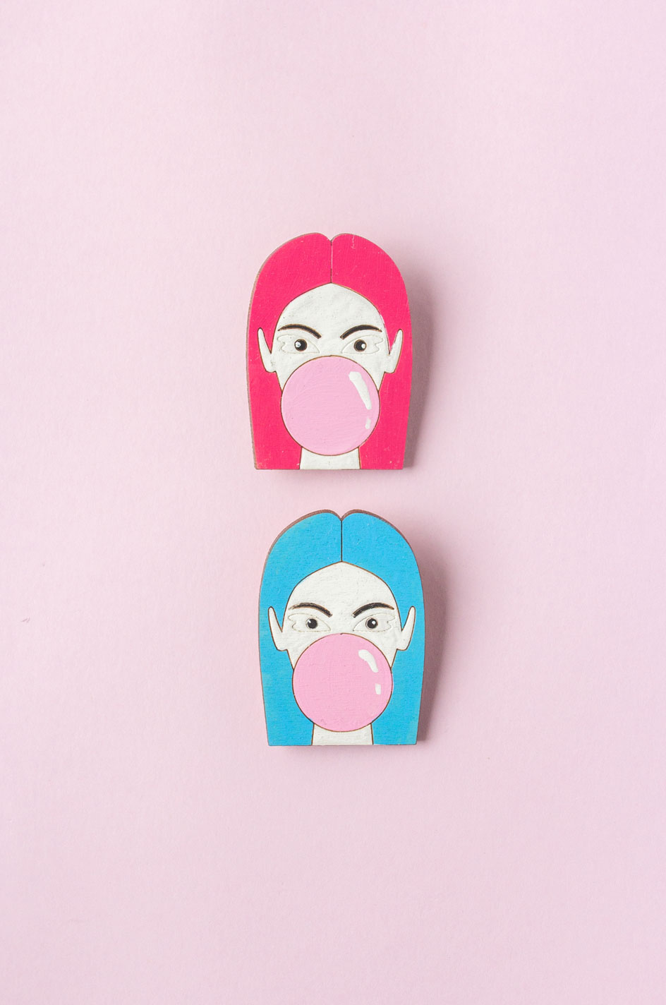 Деревянная брошь с росписью - Mystery Girl