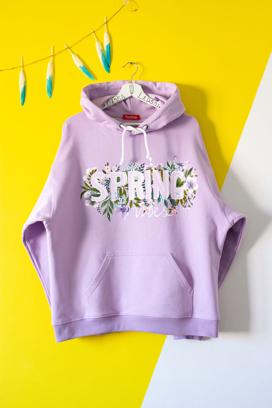Лавандовая толстовка с росписью  - SPRING Vibes
