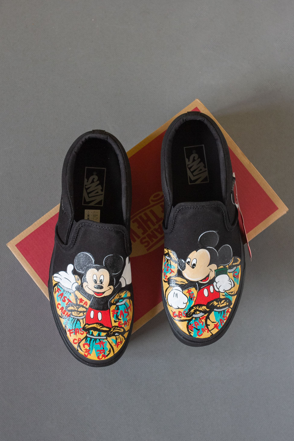 Слипоны VANS с росписью - Микки Маус