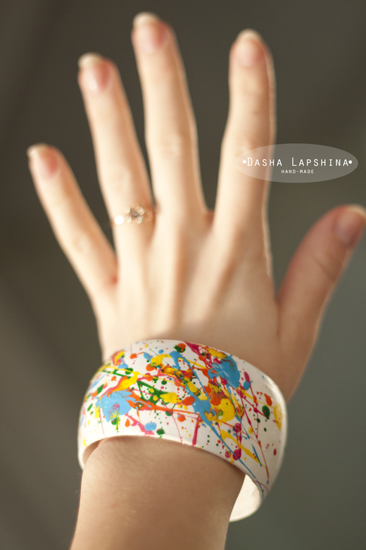 Деревянный браслет с росписью "Творчество"