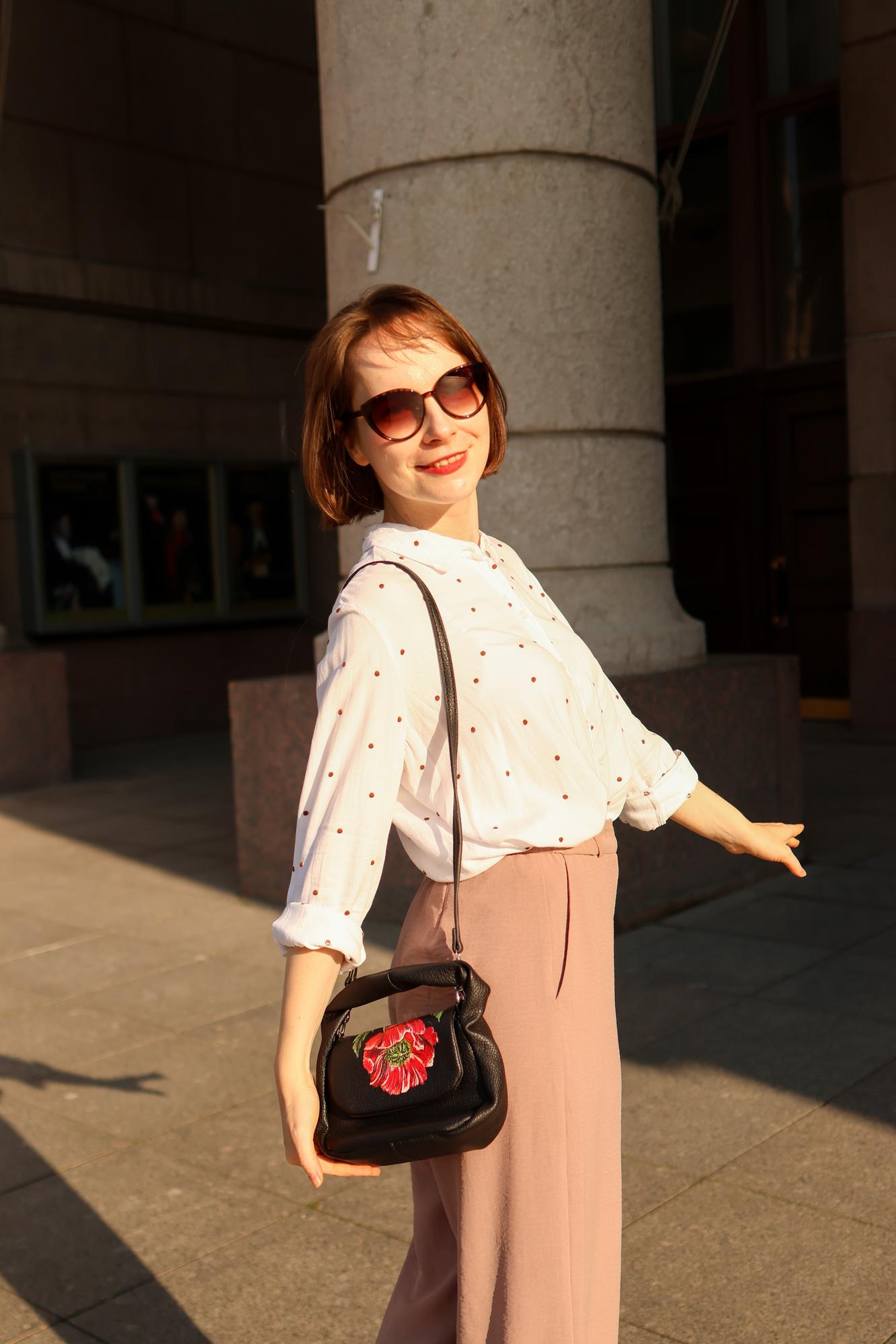 Кожаная чёрная сумочка с росписью Мак - Poppy