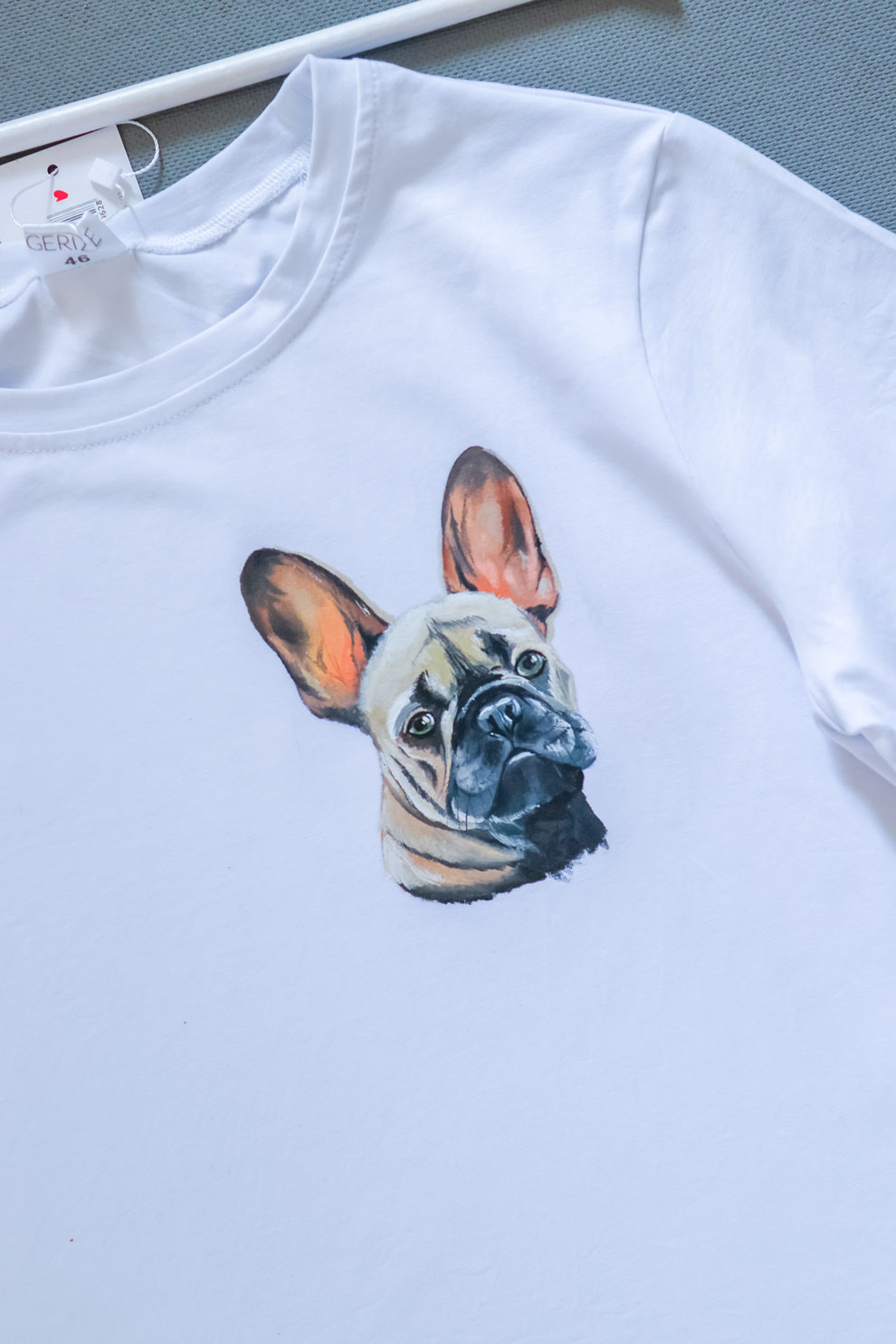 Футболка с портретом собаки - Бульдожка