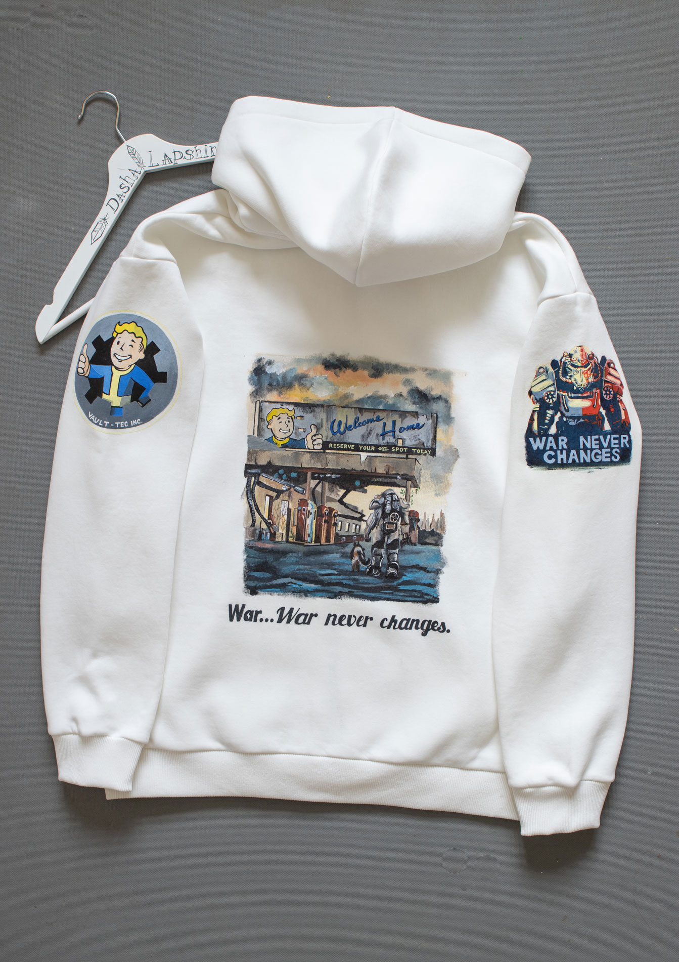 Толстовка с росписью - Fallout