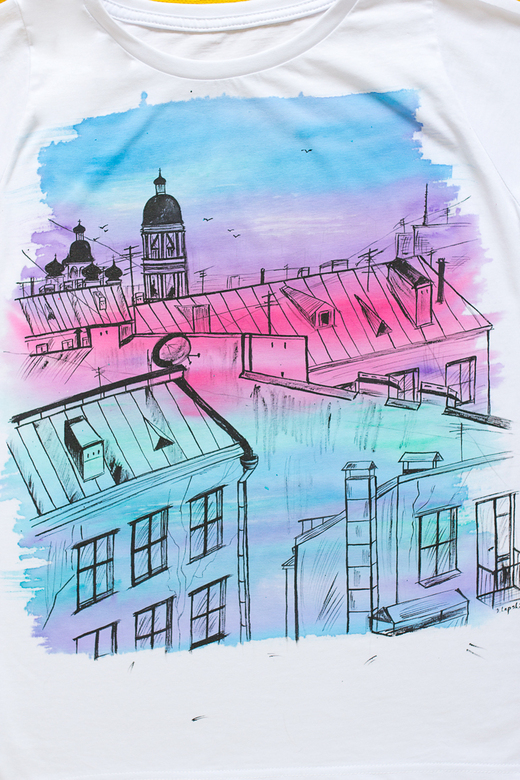 Футболка с росписью "Крыши Петербурга"