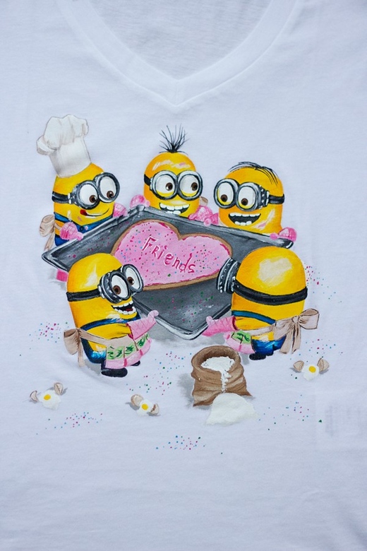 Футболка с росписью Birthday Minions