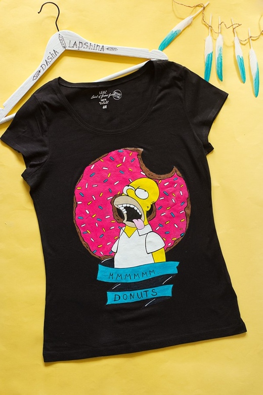 Футболка с росписью "Гомер Симпсон"