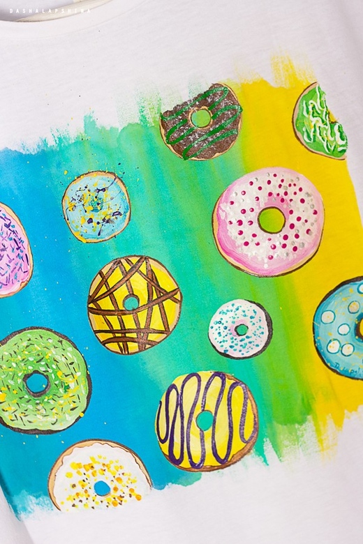 Футболка с росписью Donuts Universe