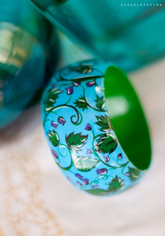 Браслет с росписью "Вьюн с колокольчиками"