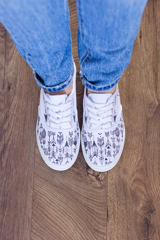 Кеды с росписью со стрелами  - Your Arrow