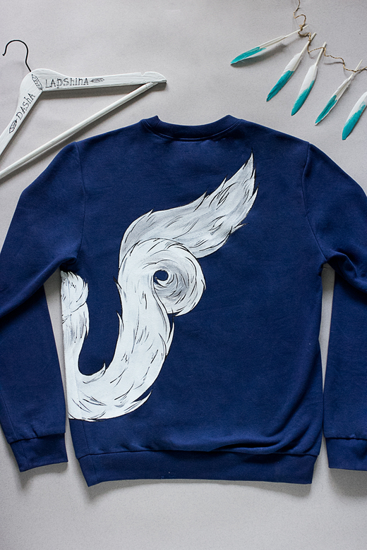 Толстовка с росписью "Madara"