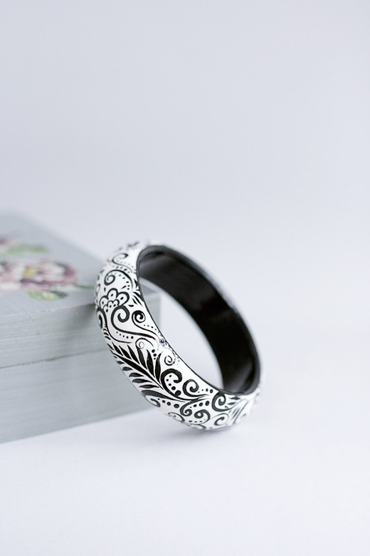 Браслет с росписью "Черные Узоры"