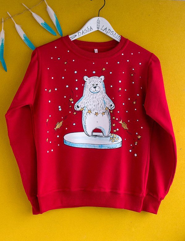 Красный Свитшот с росписью - Северный Мишка