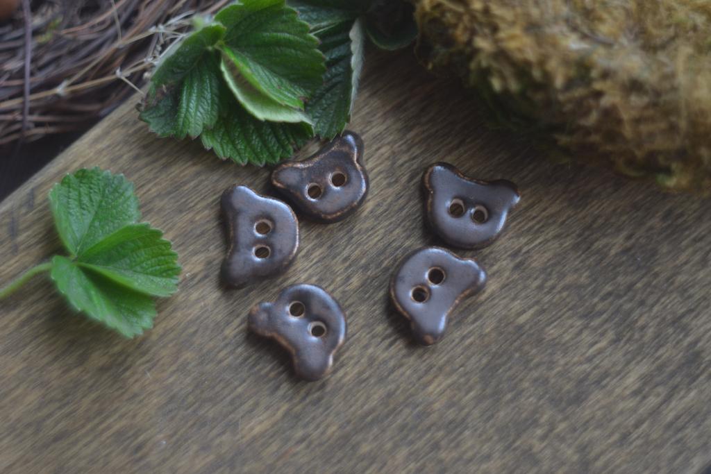 Керамическая пуговица "Бурый мишка"