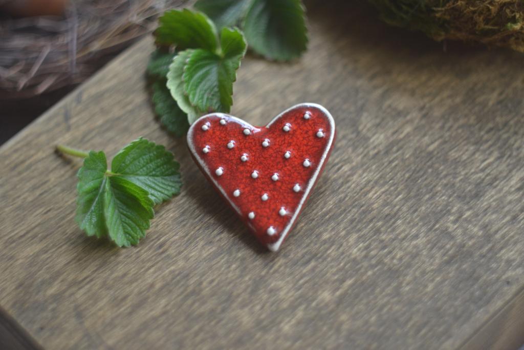 Брошь "Мухоморное сердце "