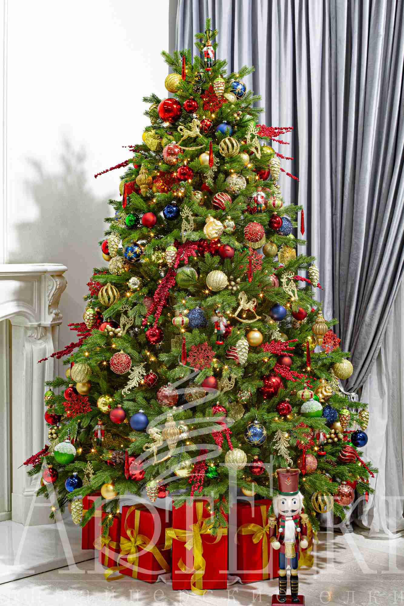 Елка "Щелкунчик"