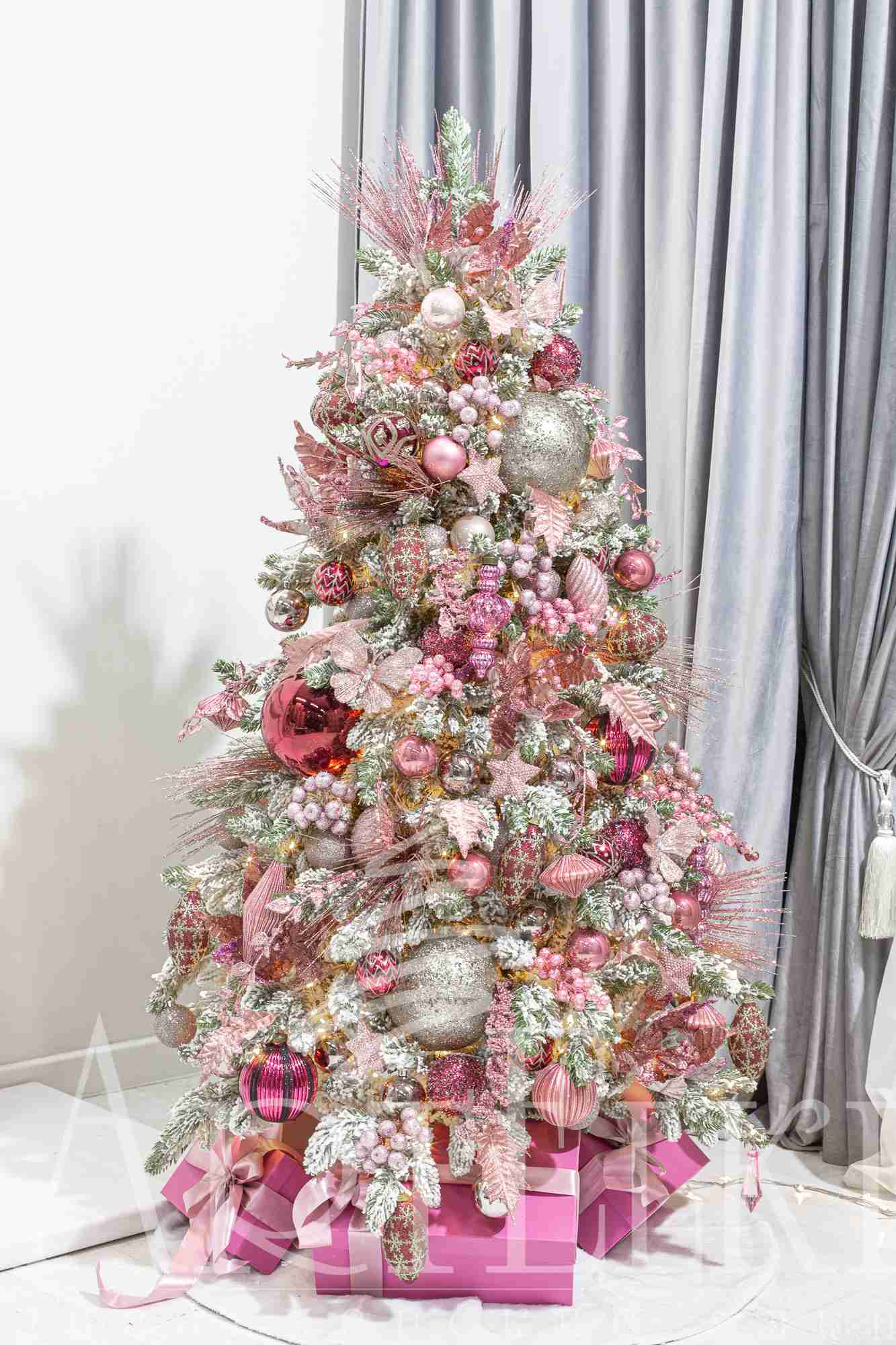 Елка "Вишневый пируэт"