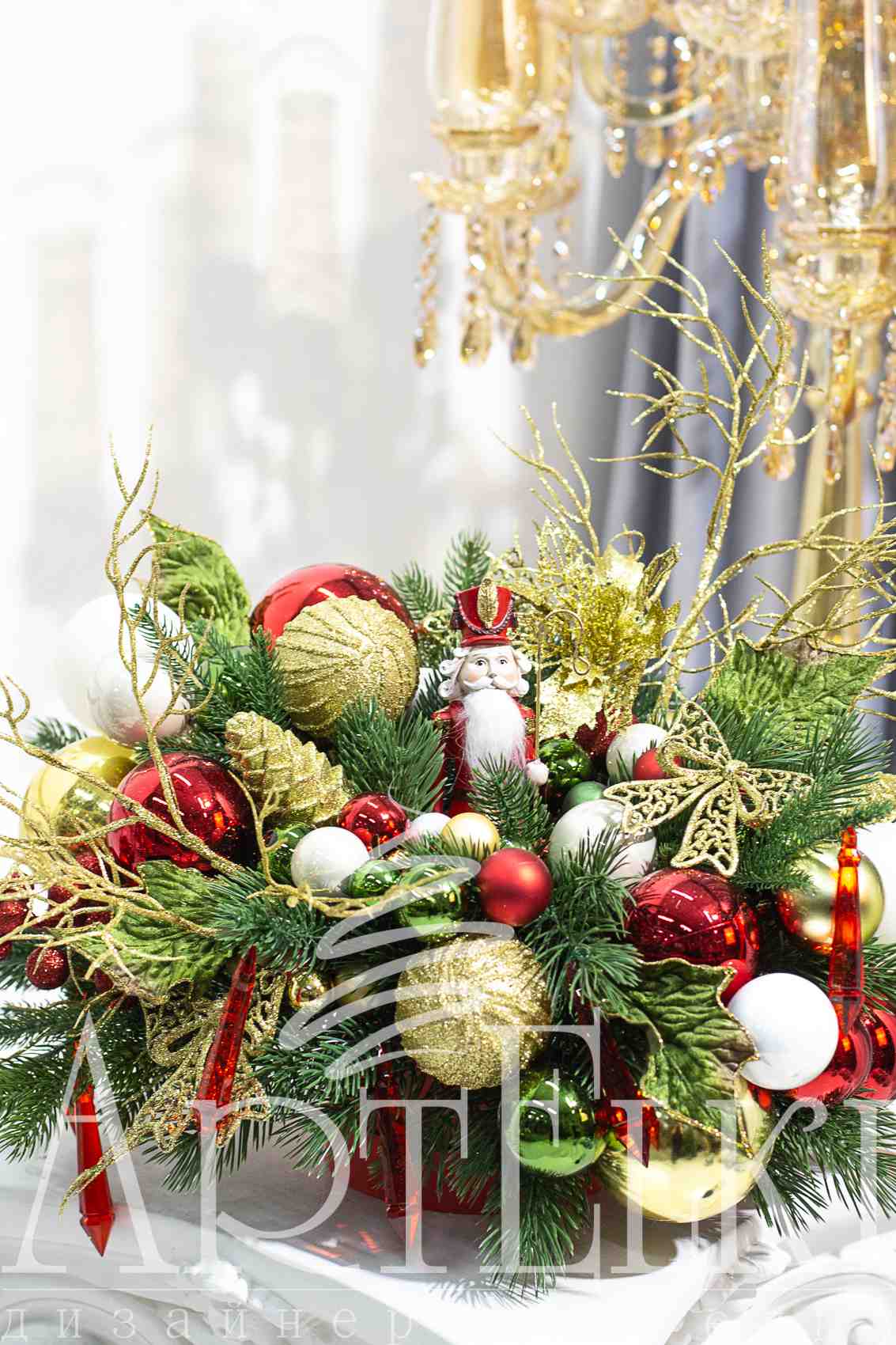 Новогодняя композиция "Щелкунчик"