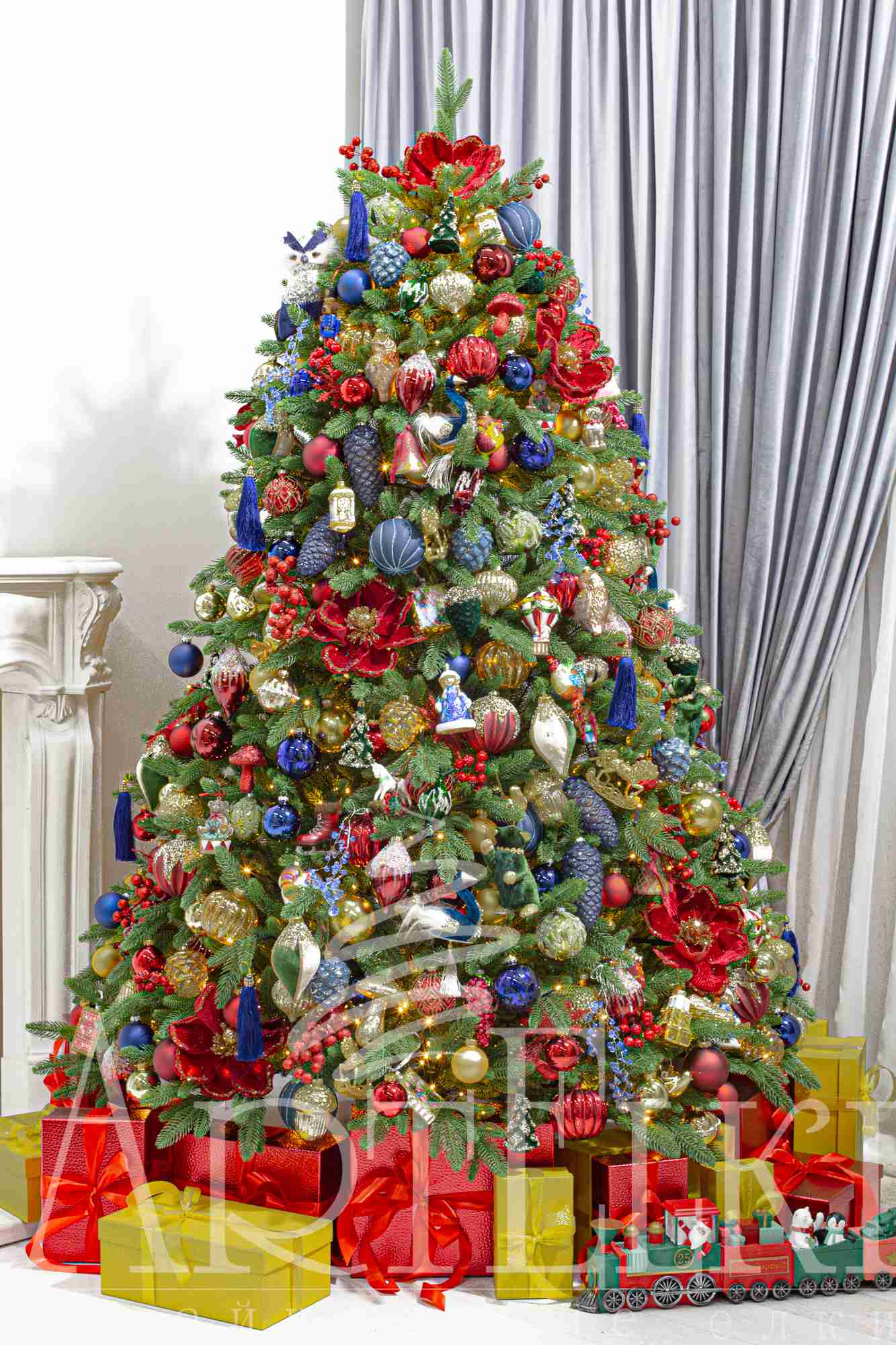 Елка "Приключения новогодних игрушек"