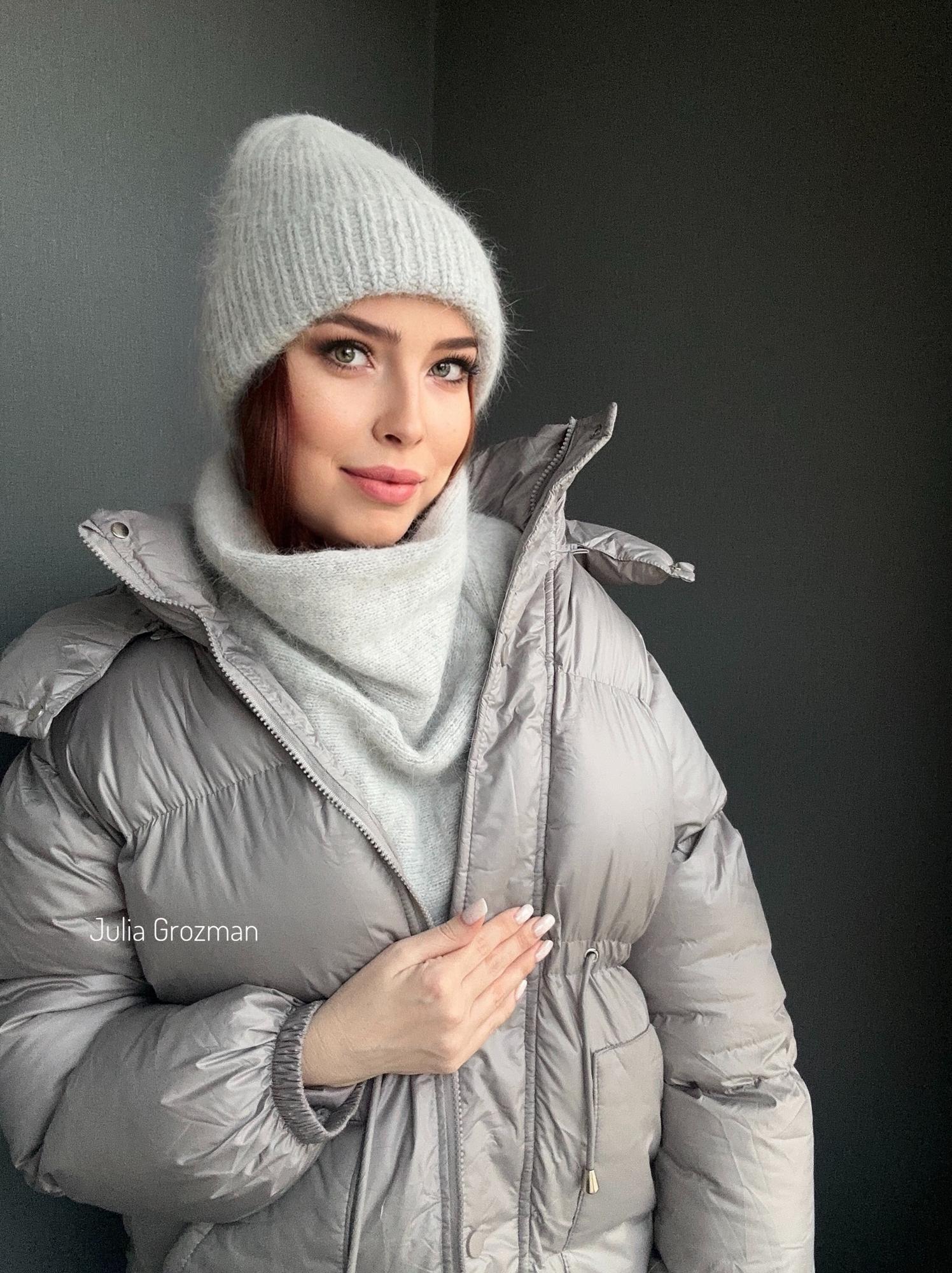 Вязаный комплект шапка + косынка (серый меланж)