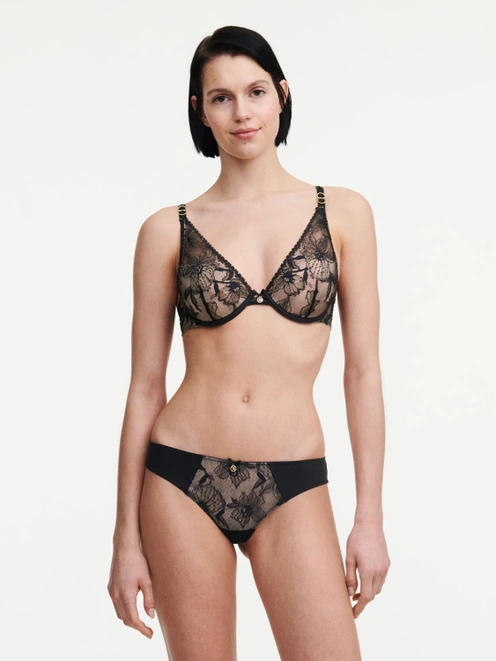 Женские черные кружевные трусы-танга Chantelle C21U90