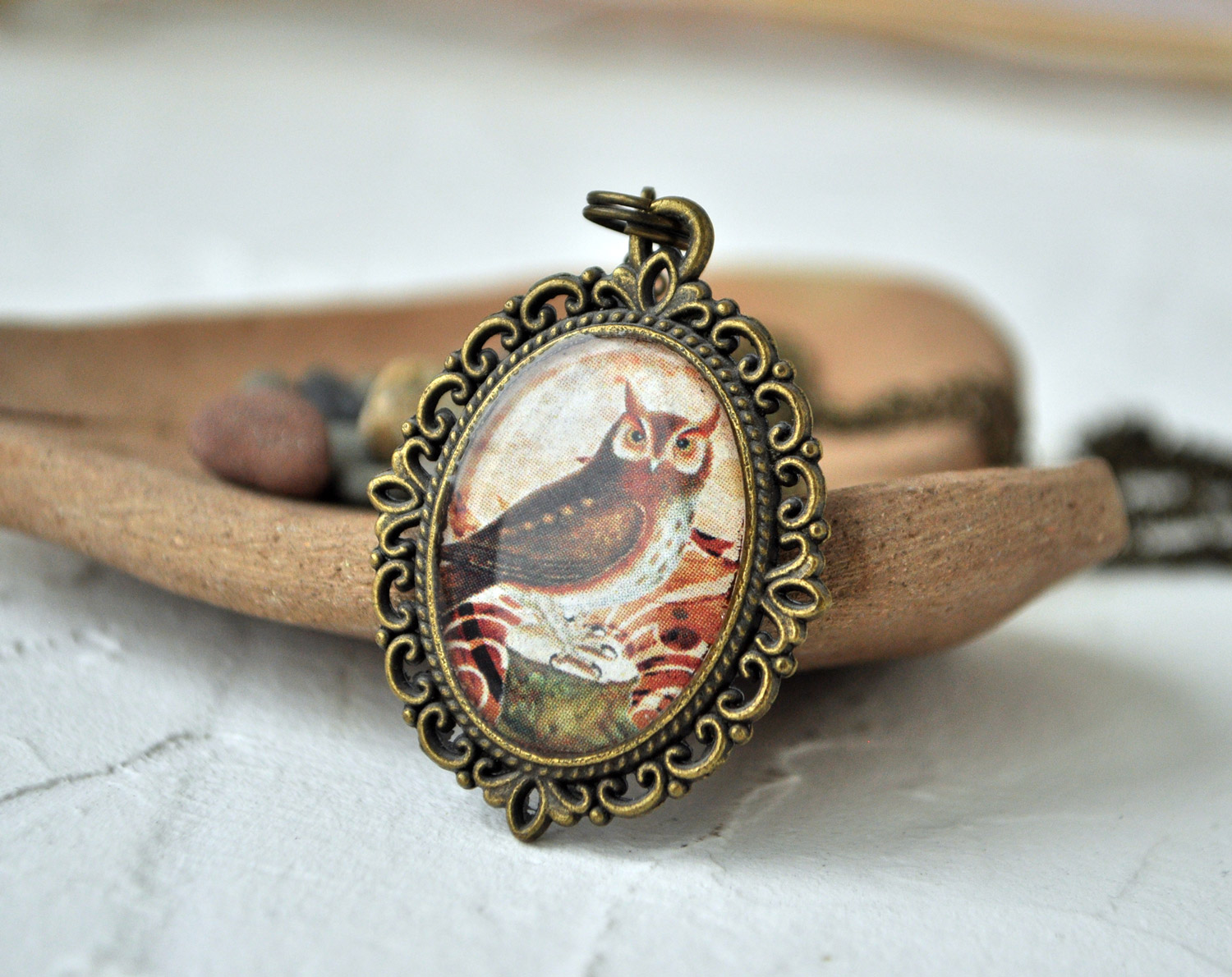 Сова - винтажный кулон на длинной цепочке