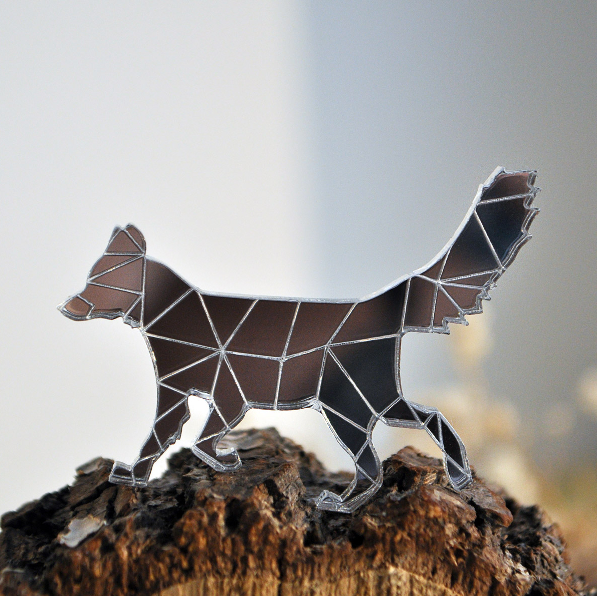 Лиса - зеркальная брошь