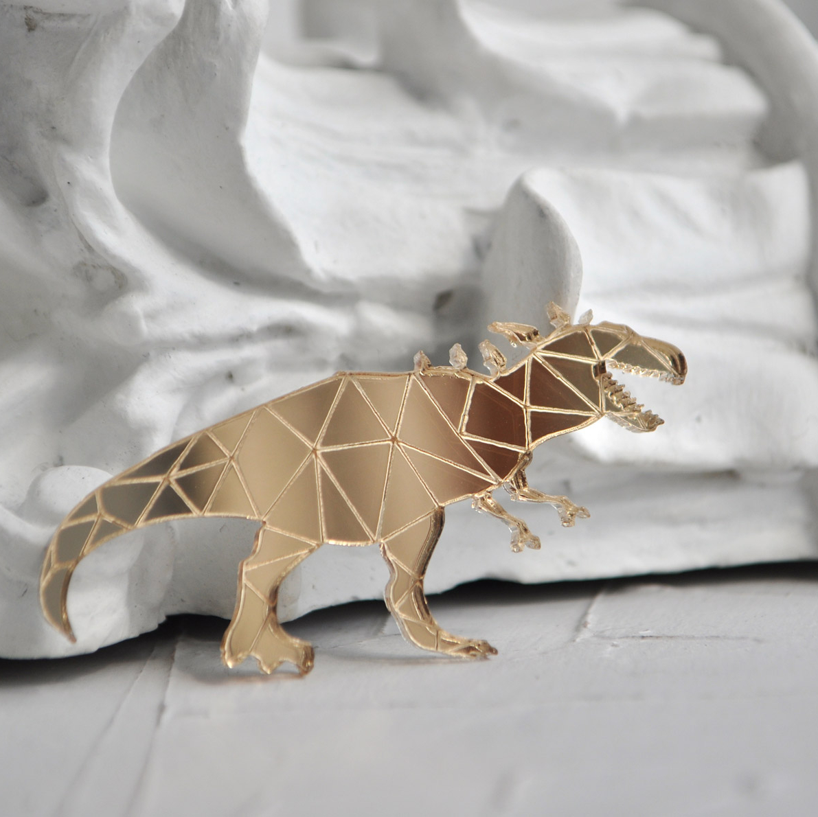 Тираннозавр - зеркальная брошь