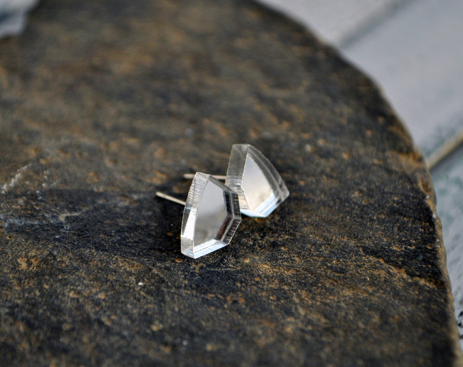 Зеркальные пятиугольники - серьги-гвоздики зеркальные